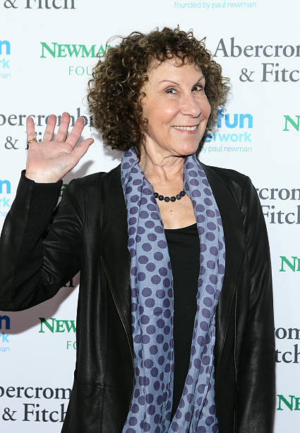 Rhea Perlman