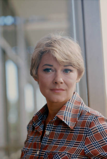 Hope Lange